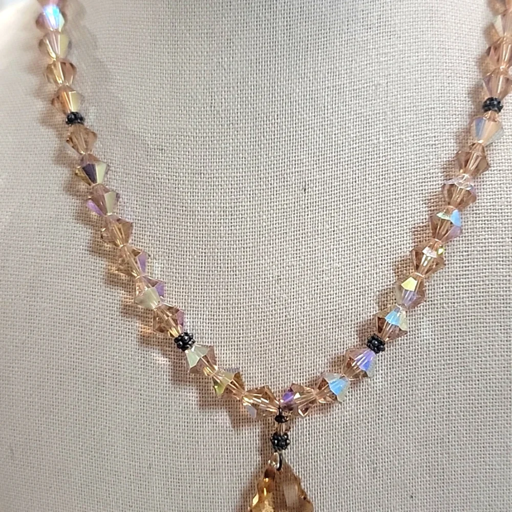 Vintage Faceted Bicone Rainbow Iridescent Glass Beaded Necklace Brown 20